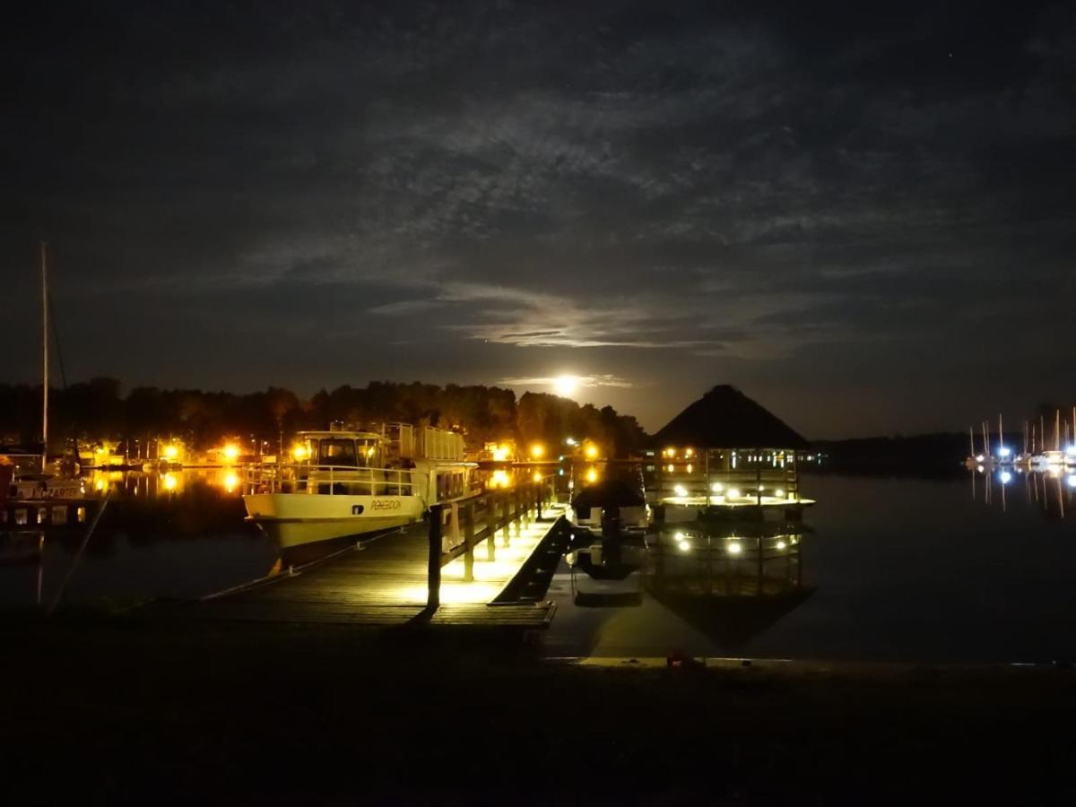 Hotel Europa Giżycko Buitenkant foto