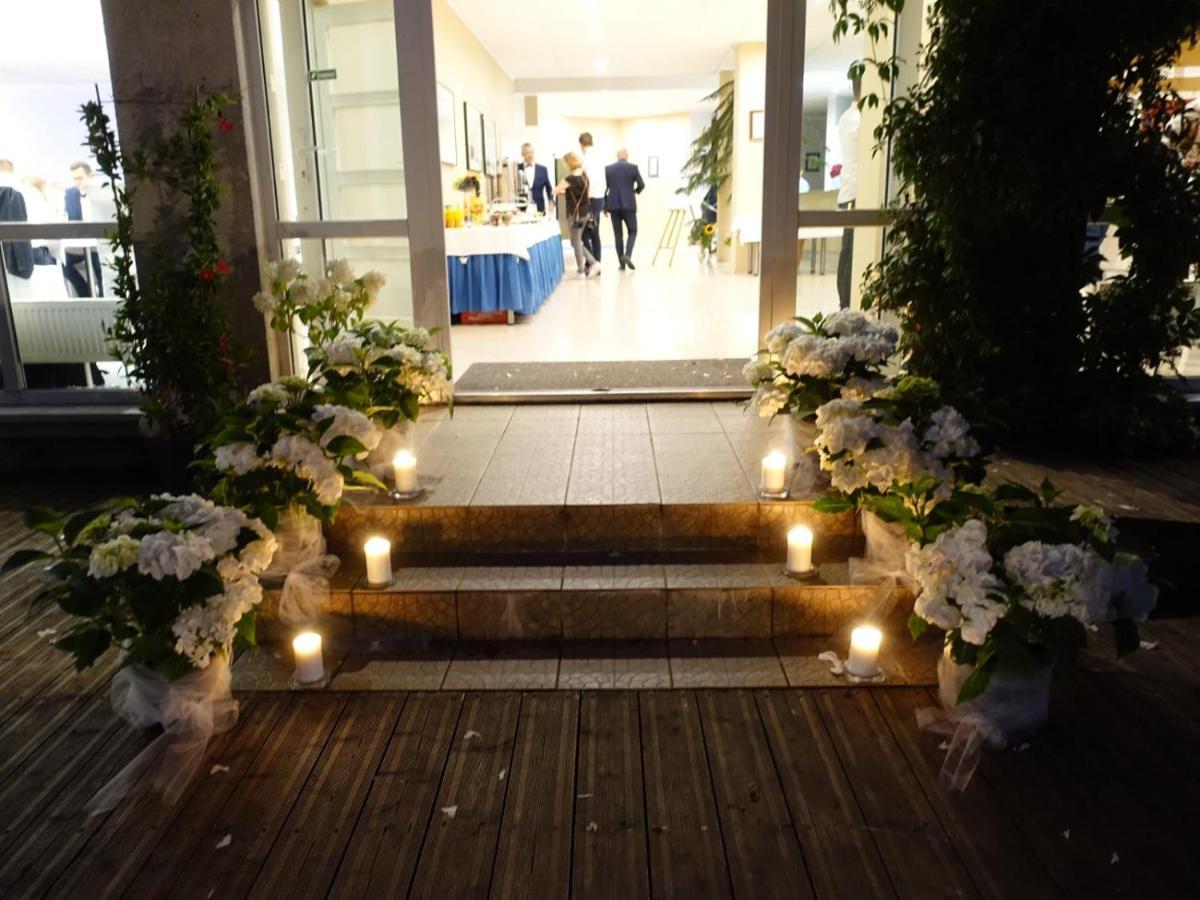 Hotel Europa Giżycko Buitenkant foto