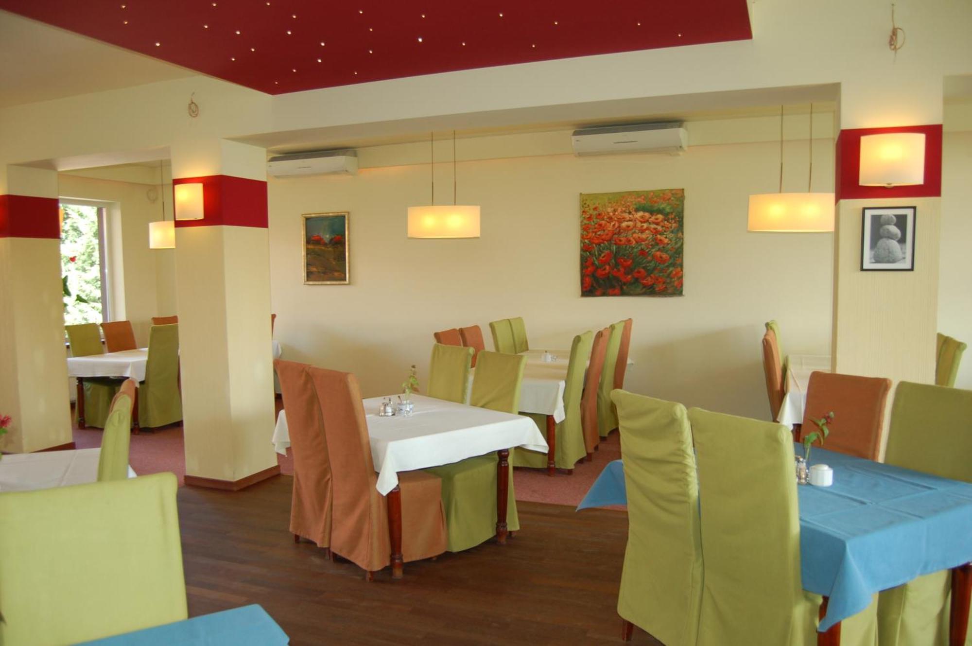 Hotel Europa Giżycko Buitenkant foto