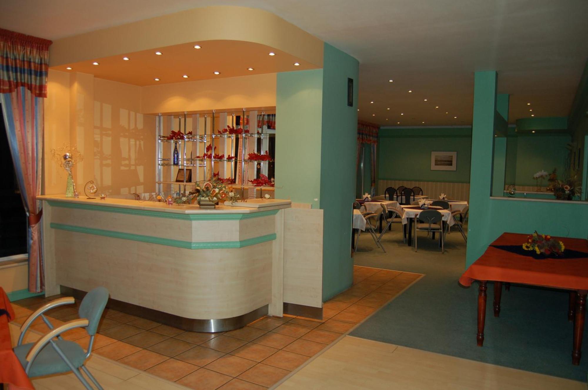 Hotel Europa Giżycko Buitenkant foto
